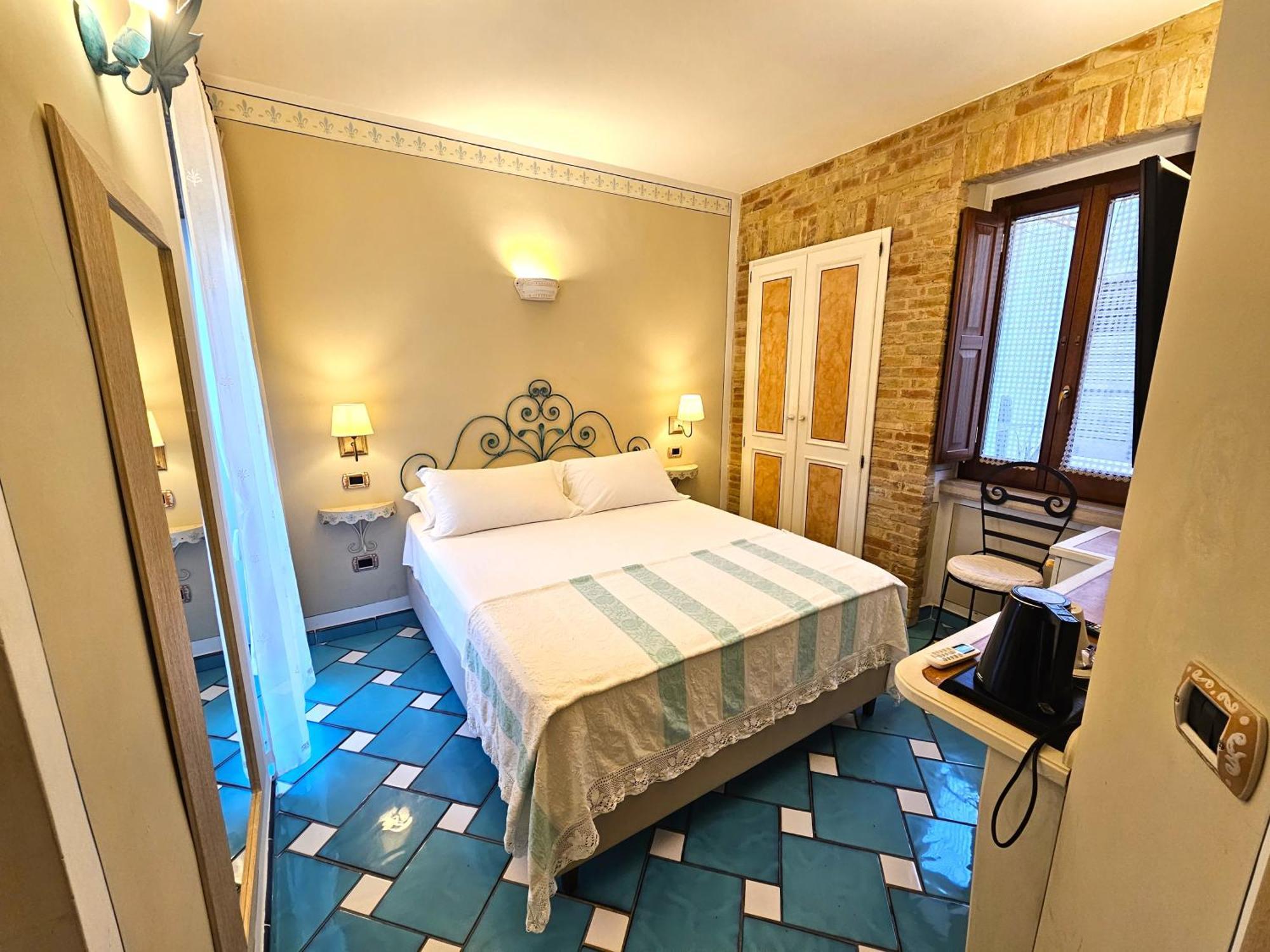 Residenza Sveva Bed & Breakfast Термоли Екстериор снимка