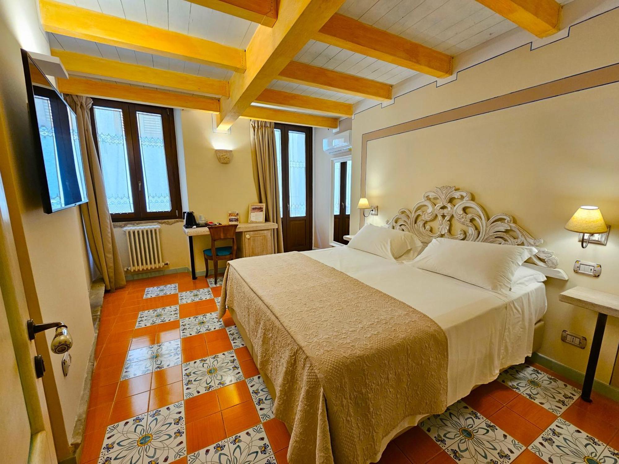Residenza Sveva Bed & Breakfast Термоли Екстериор снимка