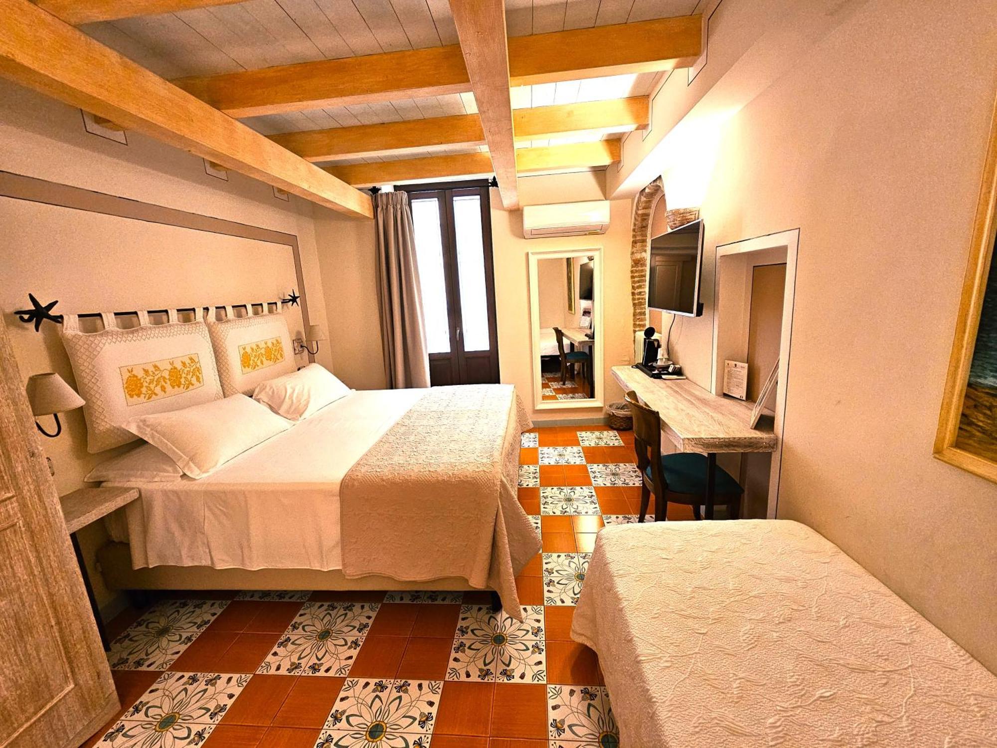 Residenza Sveva Bed & Breakfast Термоли Екстериор снимка